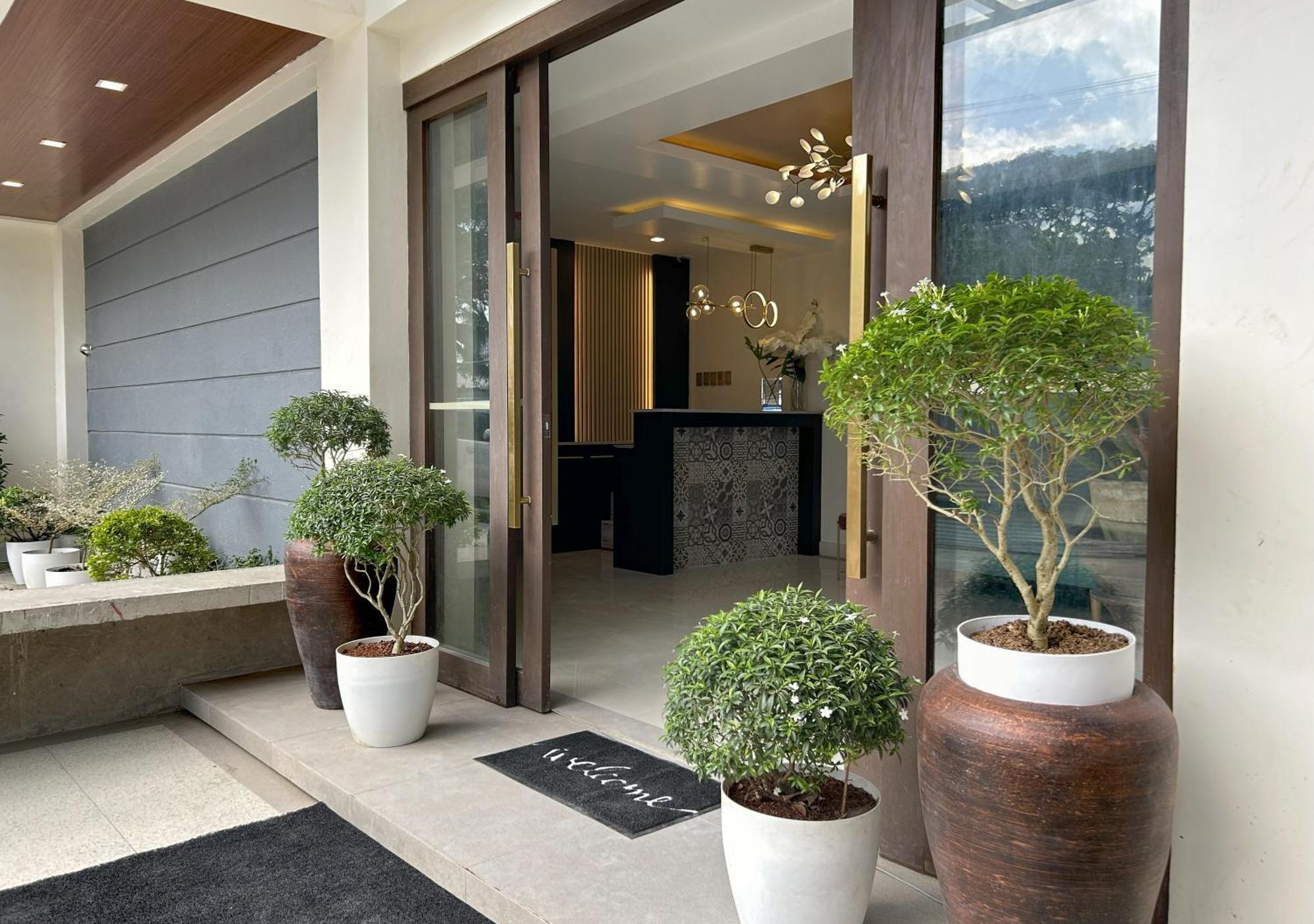 717 Residences Iloilo City Eksteriør billede