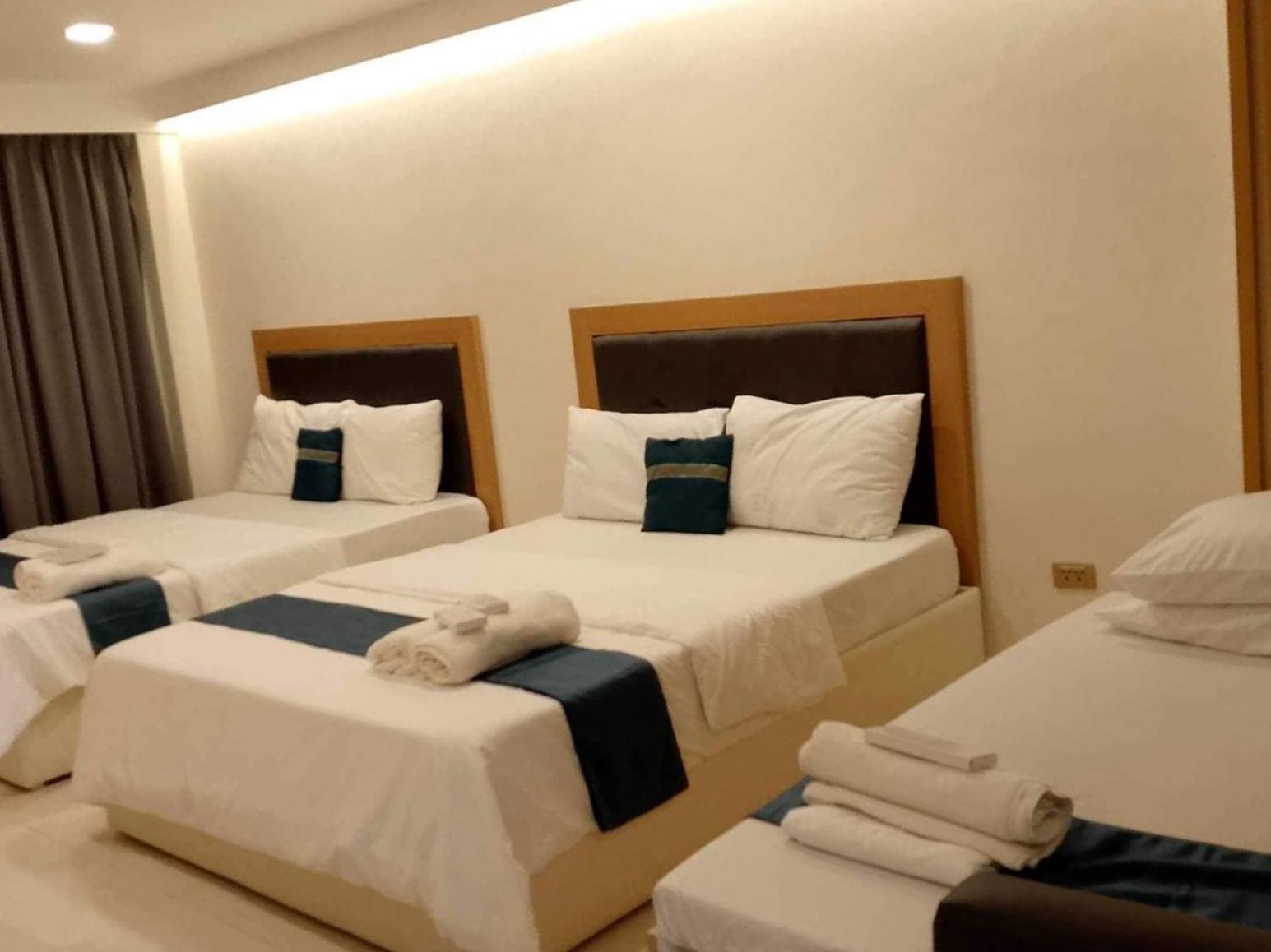 717 Residences Iloilo City Eksteriør billede
