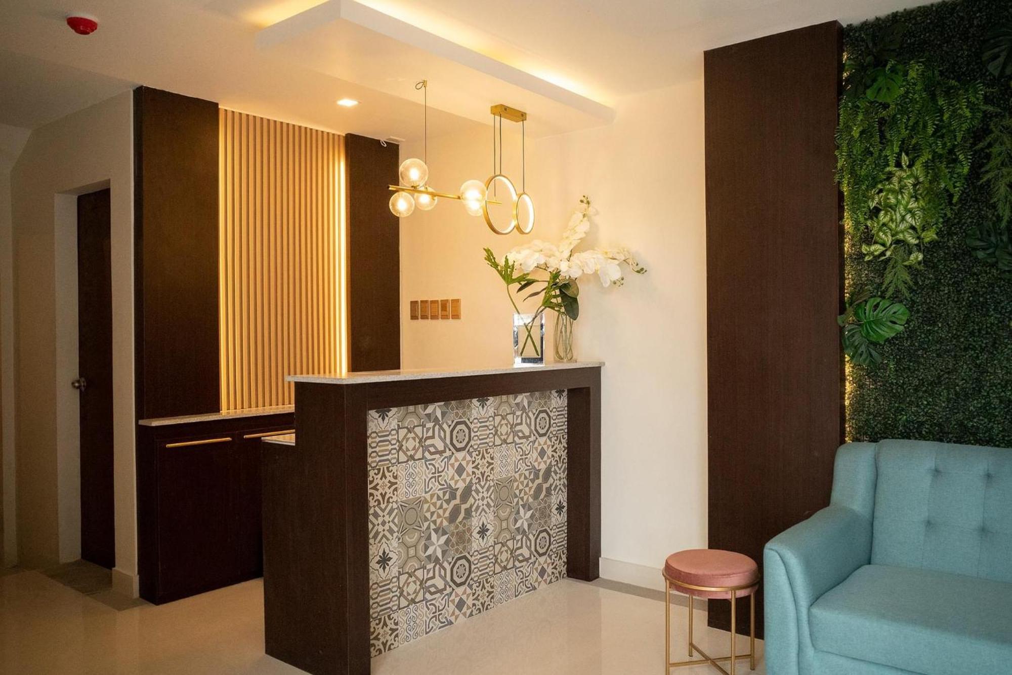 717 Residences Iloilo City Eksteriør billede